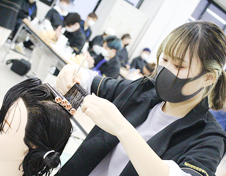 通信制高校の八洲学園大学国際高等学校